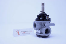 Load image into Gallery viewer, Univer AF-2540 (U2) 3/4&quot; Poppet Valve