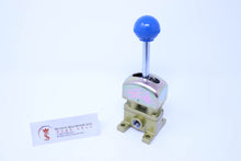 Load image into Gallery viewer, Parker Taiyo 4PN-20 Hand Lever Valve