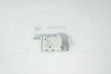 Load image into Gallery viewer, SMC SYJ522-5LOU-M5-Q Solenoid Valve
